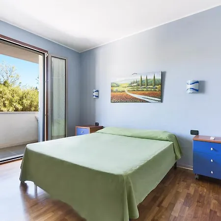 Della Luna Porto Cesareo